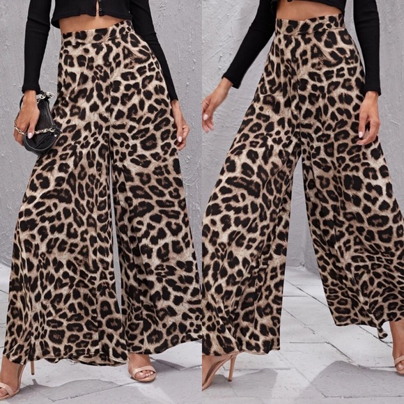Leopard Print Wide Leg Pants - Picture 3 of 4
